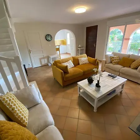 Сasa de vacaciones Maison 2 Chambres Vue Sur Le Golf - Piscine *
